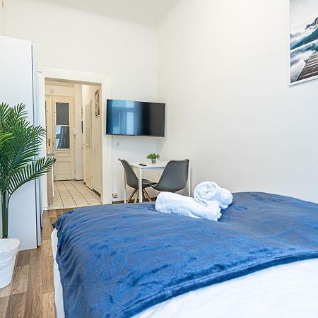 Modern Comforts: Chic Studio Apt Centrally Located 维也纳 外观 照片