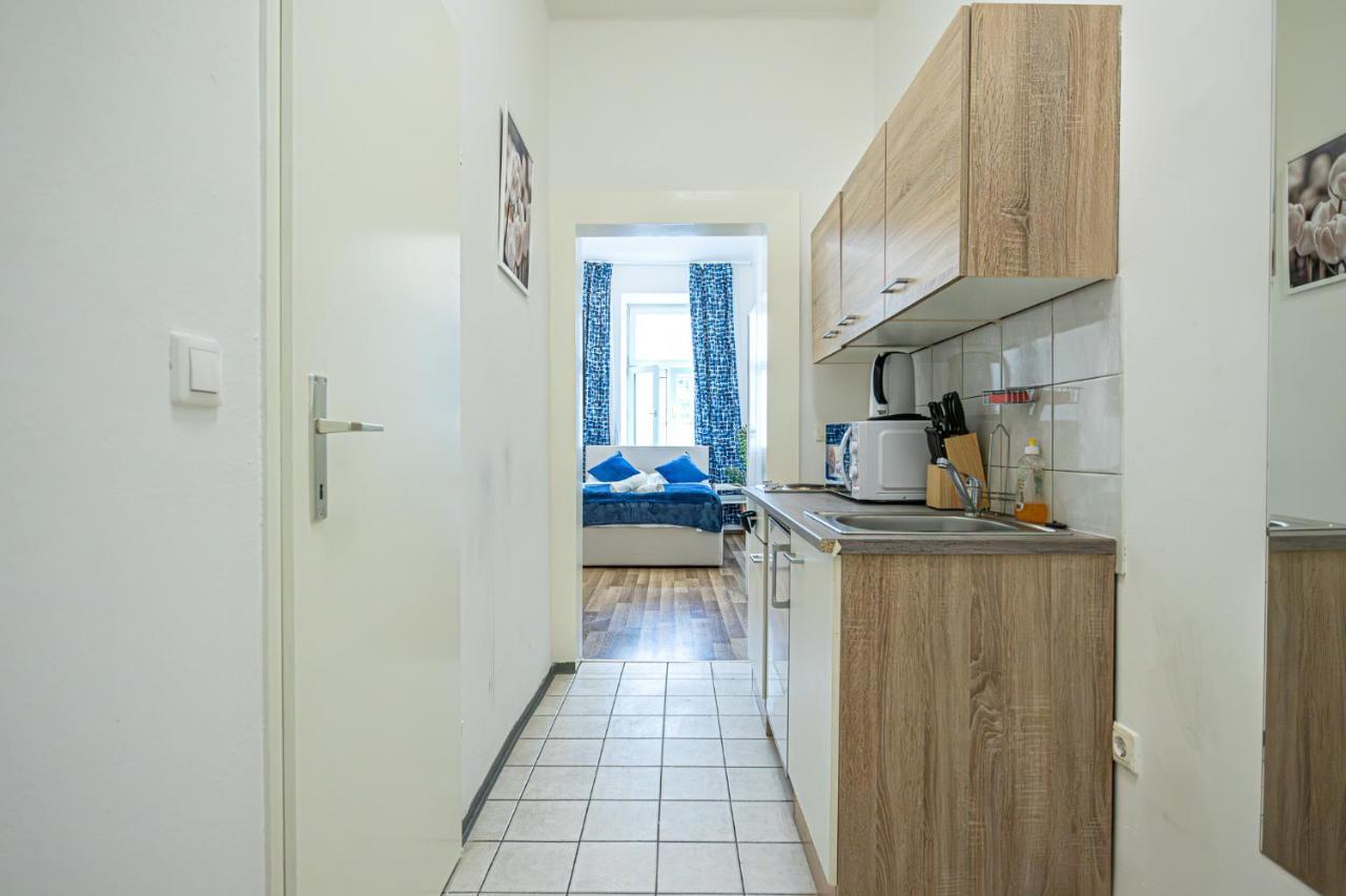 Modern Comforts: Chic Studio Apt Centrally Located 维也纳 外观 照片