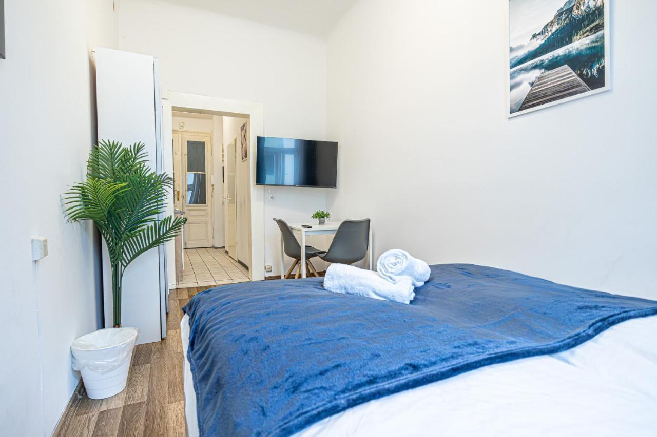 Modern Comforts: Chic Studio Apt Centrally Located 维也纳 外观 照片