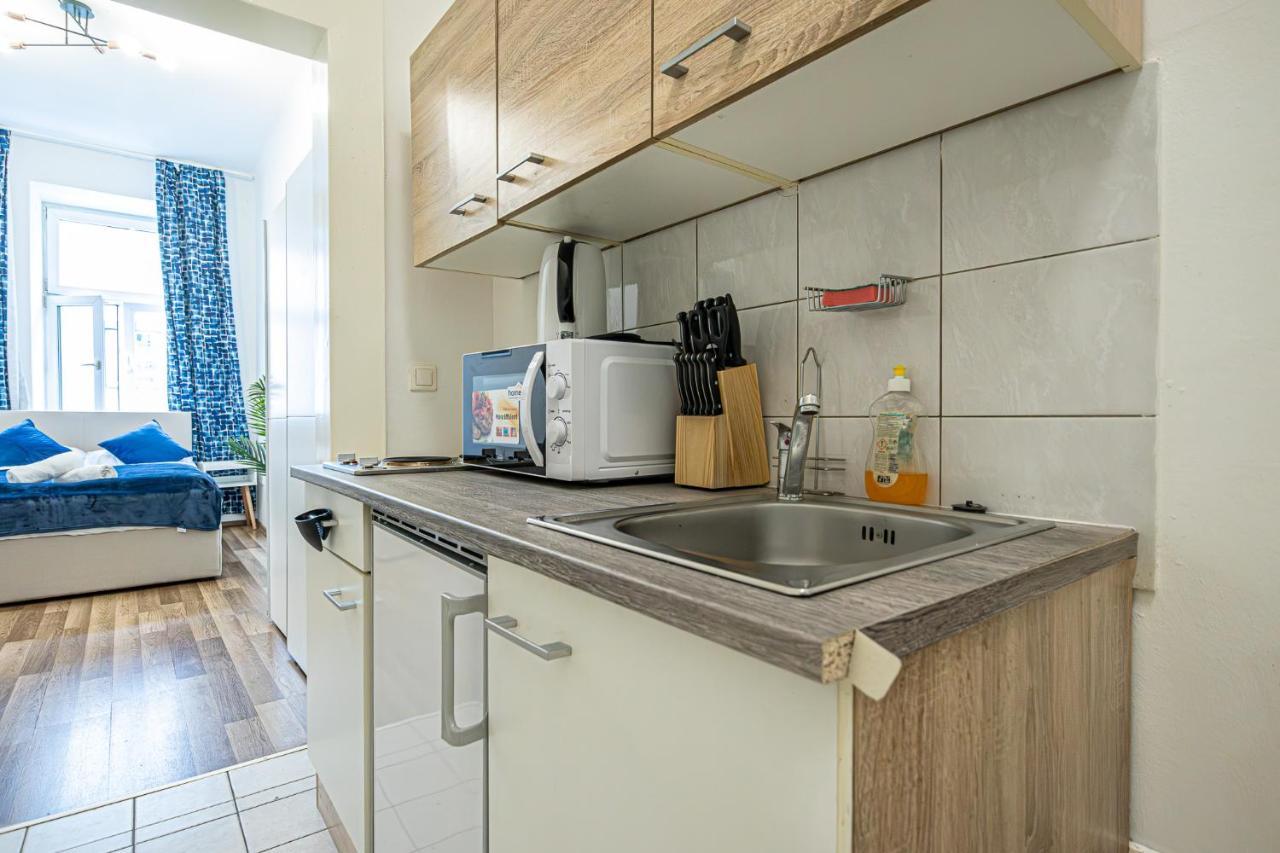 Modern Comforts: Chic Studio Apt Centrally Located 维也纳 外观 照片